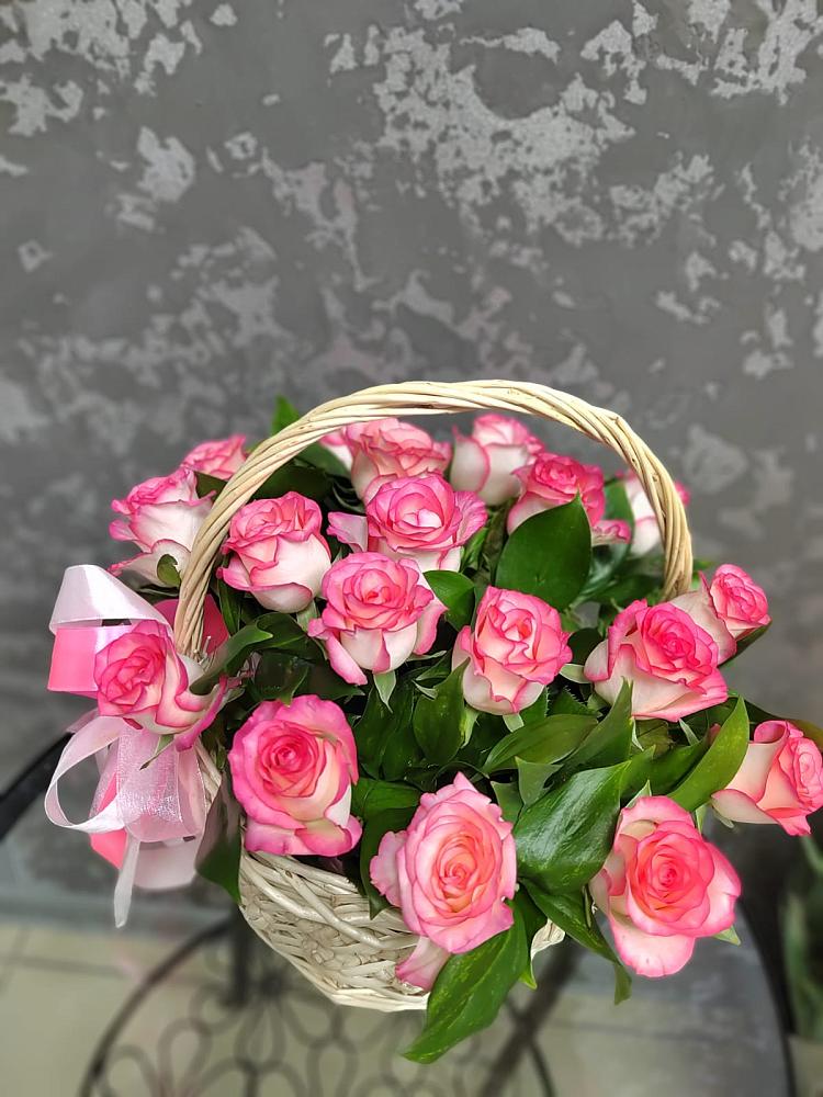Цветочная композиция из Розы в корзине в Тавричанка