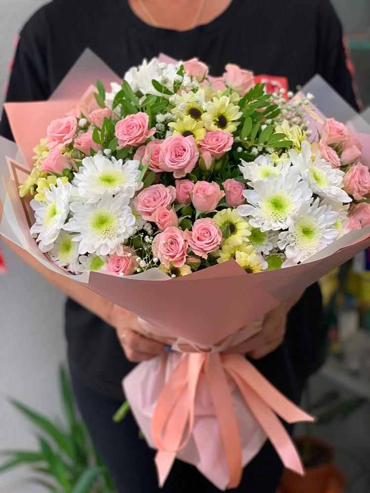 Букет цветов из: Розы и Хризантемы в Тавричанка