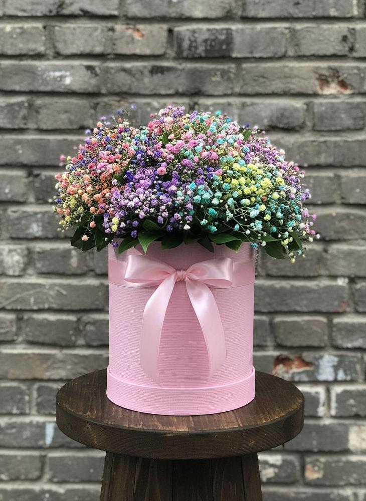 Цветочная композиция из Гипсофила и Розы в шляпной коробке в Тавричанка