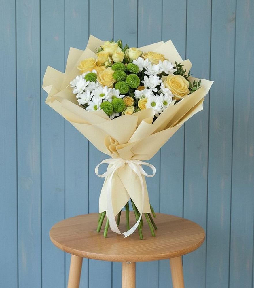 Букет цветов из: Хризантемы и Розы в Тавричанка