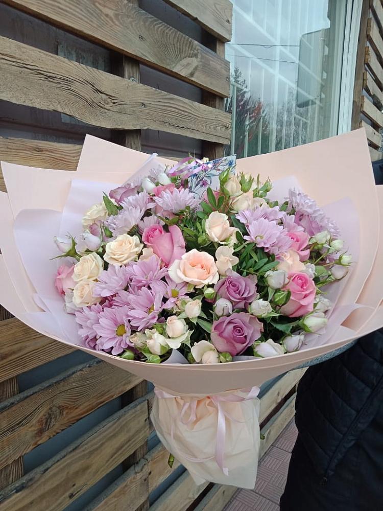 Букет цветов из: Розы и Хризантемы в Тавричанка