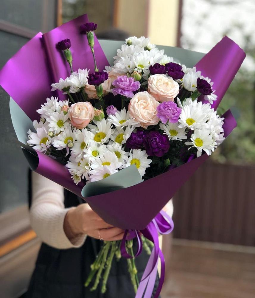 Букет цветов из: Хризантемы, Гвоздики и Розы в Тавричанка