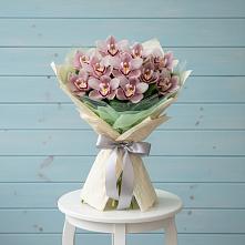 Букет цветов из:  Орхидеи и Розы #REPLACE_PRED# Тавричанка