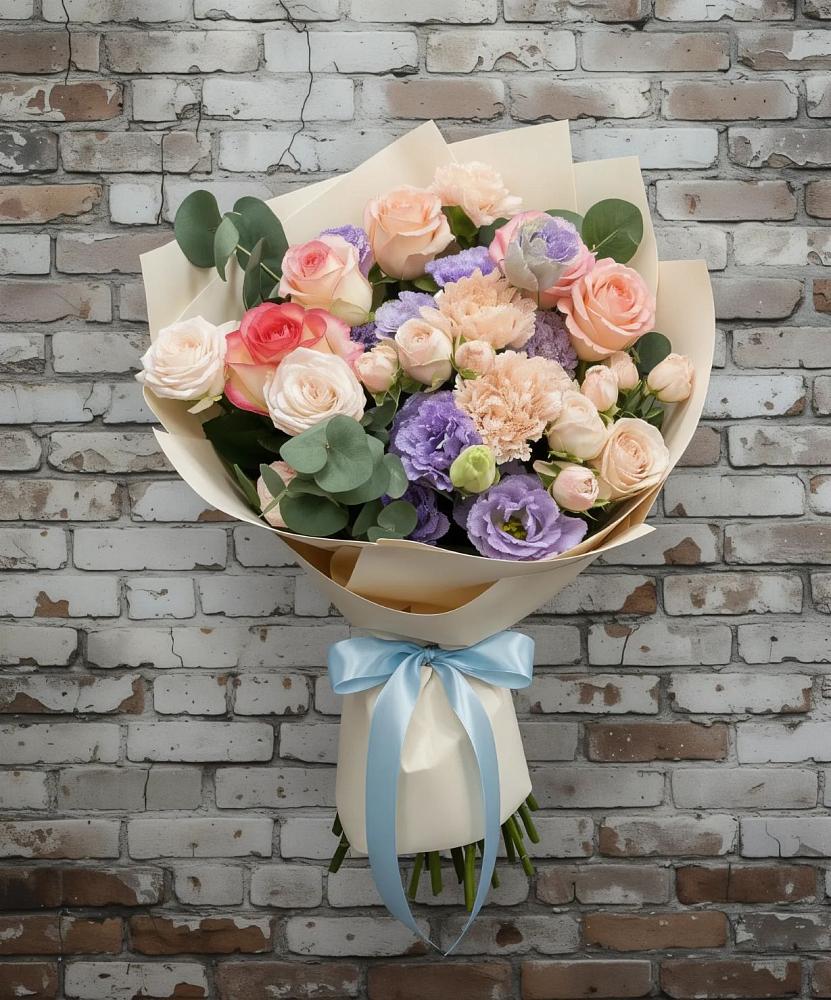 Букет цветов из: Розы, Лизиантусы и Гвоздики в Тавричанка