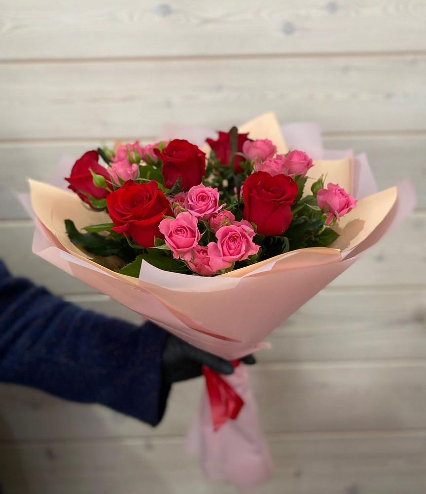 Букет цветов из: Розы в Тавричанка