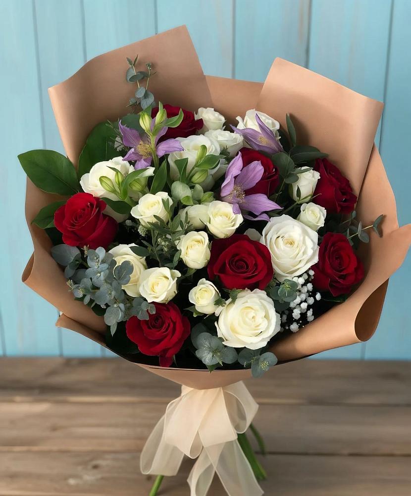 Букет цветов из: Розы и Альстромерии в Тавричанка