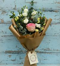 Букет цветов из:  Розы и Лизиантусы в Тавричанка