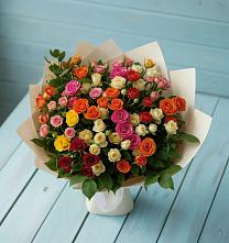 Букет Микс из разноцветных кустовых роз в Тавричанка